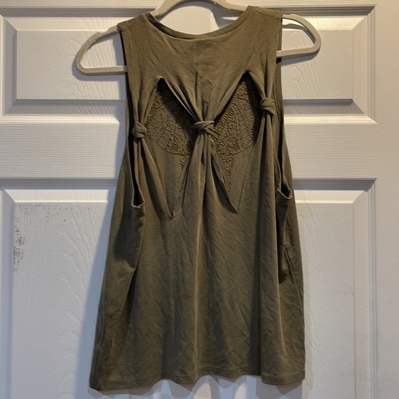 Evolution and Creation Active Olive Burnout Elephant Cut Out Tank Top M - Picture 6 of 8